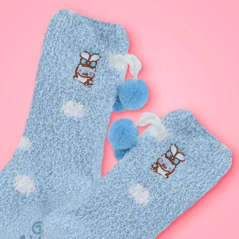 Medias-afelpadas-antiderrpantes-con-pompones-sanrio-cinnamoroll-Sanrio-3-16387