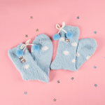 Medias-afelpadas-antiderrpantes-con-pompones-sanrio-cinnamoroll-Sanrio-5-16387