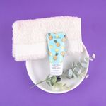 Crema-de-manos-energ-a-de-frutas-pi-a-Miniso-4-15879