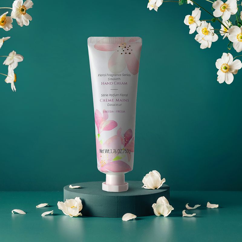 Crema-para-manos-hidratante-fragance-series-de-fresa-Miniso-4-15882