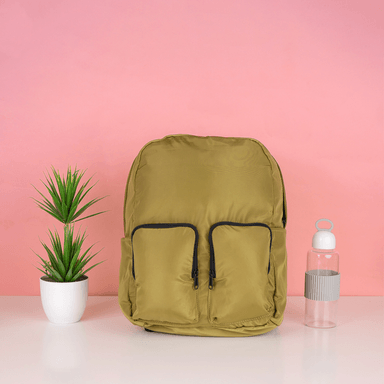 Mochila de moda con doble bolsa frontal miniso verde militar -  Miniso