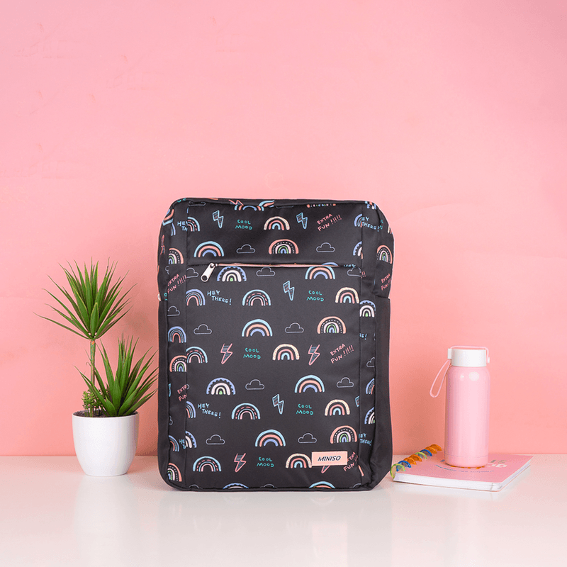 Mochila-rectangular-miniso-estampado-arco-ris-negro-Miniso-2-16284