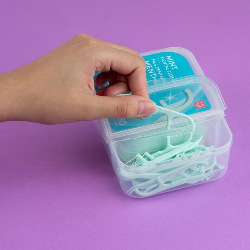 Hilos-dentales-menta-pack-familiar-super-value-180-unidades-Miniso-2-14812