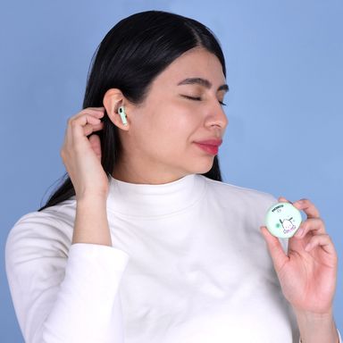 Audífonos tws pochacco classic series modelo xs66 verde -  Sanrio