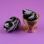 Set-de-esponjas-de-maquillaje-marmoleado-con-soporte-met-lico-black-white-series-Miniso-5-18401