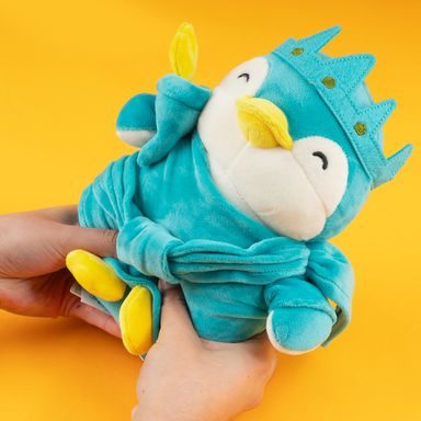 Peluche peluche pingüino estatua de la libertad 24cm serie mini family -  Mini Family