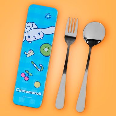 Set de cubiertos con estuche sanrio adventure series cuchara + tenedor cinnamoroll -  Sanrio