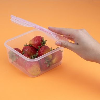 Taper de almacenamiento de alimentos de la colección de fresas personajes de sanrio 825 ml -  Sanrio
