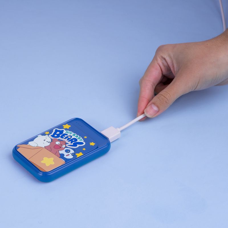 Powerbank-5000-mah-colecci-n-we-baby-bears-modelo-f12-azul-We-Bare-Bears-2-17859