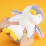 Peluche-ping-ino-23cm-gris-serie-mini-family-Mini-Family-2-18823