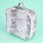 Cosmetiquera-grande-con-asa-serie-black-white-marmoleado-blanco-Miniso-7-19088