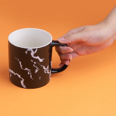 Taza de cerámica con patron de marmol serie black white 440 ml negro -  Black & White