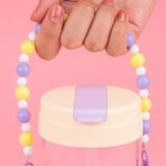 Vaso-de-pl-stico-con-tapa-abatible-y-correa-con-cuentas-500-ml-amarillo-Miniso-3-20200