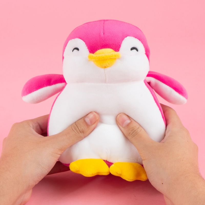 Peluche-mini-pen-pen-de-17cm-morado-brillante-serie-mini-family-Mini-Family-2-20360