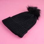 Gorro-tejido-con-pompon-miniso-negro-Miniso-4-20267