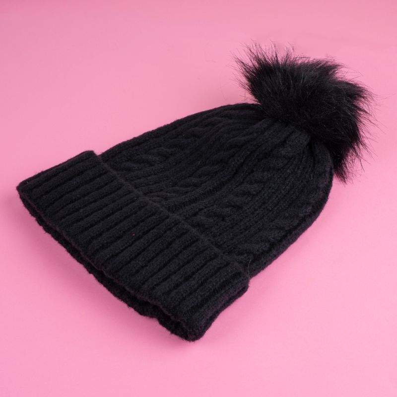 Gorro-tejido-con-pompon-miniso-negro-Miniso-4-20267