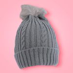 Gorro-tejido-con-pompon-miniso-gris-Miniso-3-20269