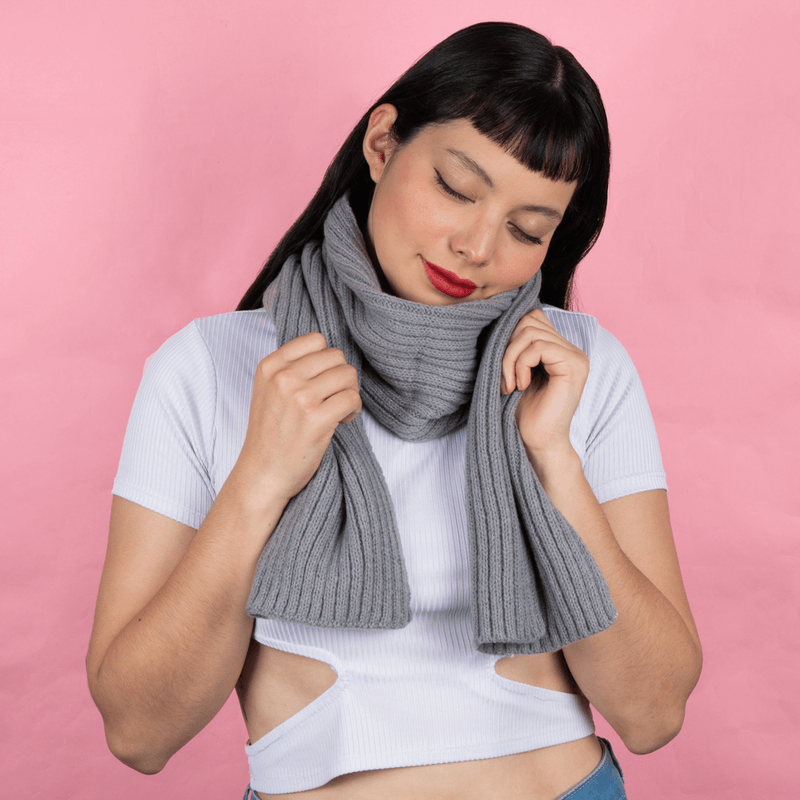 Bufanda-para-mujer-miniso-tejido-basico-gris-Miniso-2-20637