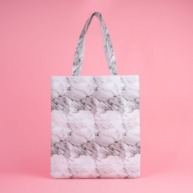 Mochila-de-moda-serie-black-white-marmoleado-blanco-Miniso-7-20856