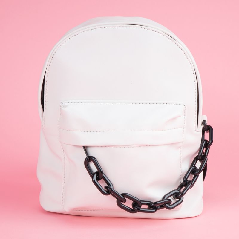 Mochila-de-moda-serie-black-white-cadena-blanco-Miniso-7-21119