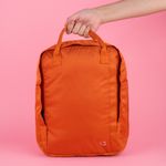 Mochila-escolar-serie-gender-neutral-naranja-Miniso-2-21199