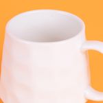 Taza-con-relieve-de-color-liso-360-ml-blanca-Miniso-3-21262