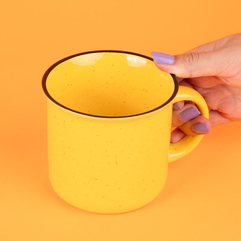 Taza-con-puntos-negros-390-ml-amarillo-Miniso-2-21269