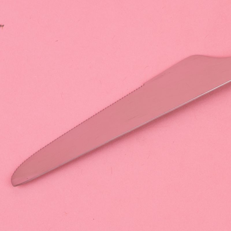 Cuchillo-de-mesa-con-mango-en-forma-de-reloj-de-arena-degradado-rosa-Miniso-4-21224