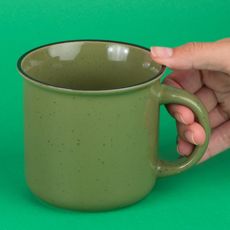 Taza-con-puntos-negros-390-ml-verde-militar-Miniso-2-21265