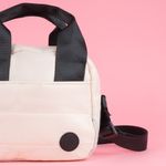 Bolso-crossbody-miniso-cuadrado-serie-mountain-beige-Miniso-3-21860