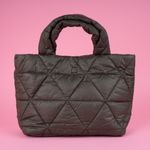 Bolso-tote-miniso-serie-nylon-acolchado-triangulos-verde-militar-Miniso-3-21874