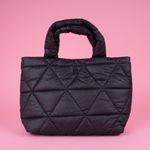 Bolso-tote-miniso-serie-nylon-acolchado-triangulos-negro-Miniso-3-21875