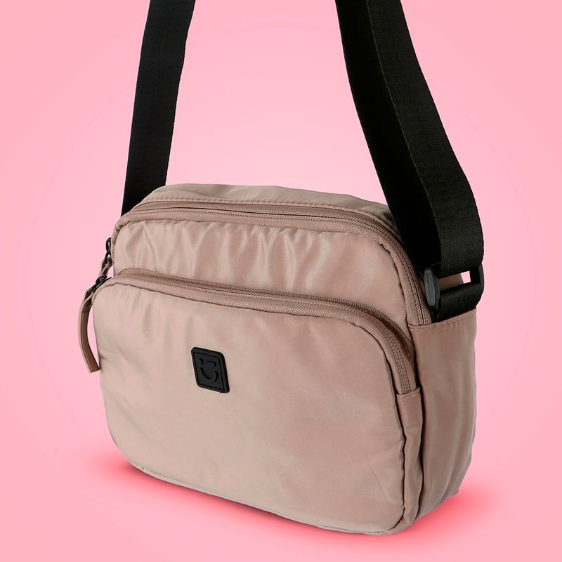 Bolso-crossbody-miniso-serie-gender-neutral-beige-Miniso-3-21947