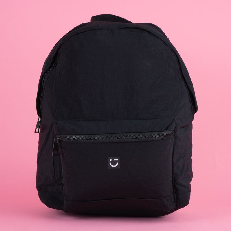 Mochila-de-moda-colecci-n-careculture-negro-Miniso-3-22065