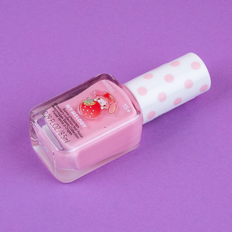 Esmalte-de-u-as-con-base-de-aceite-sanrio-strawberry-collection-03-Sanrio-5-22386