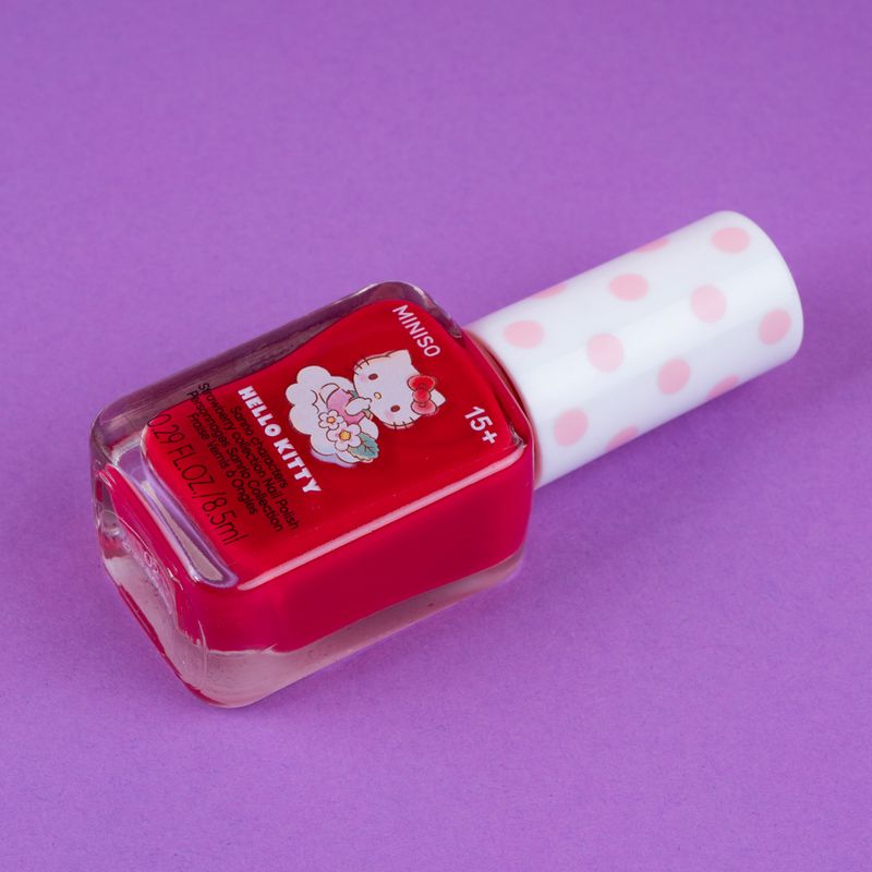 Esmalte-de-u-as-con-base-de-aceite-sanrio-strawberry-collection-02-Sanrio-5-22390