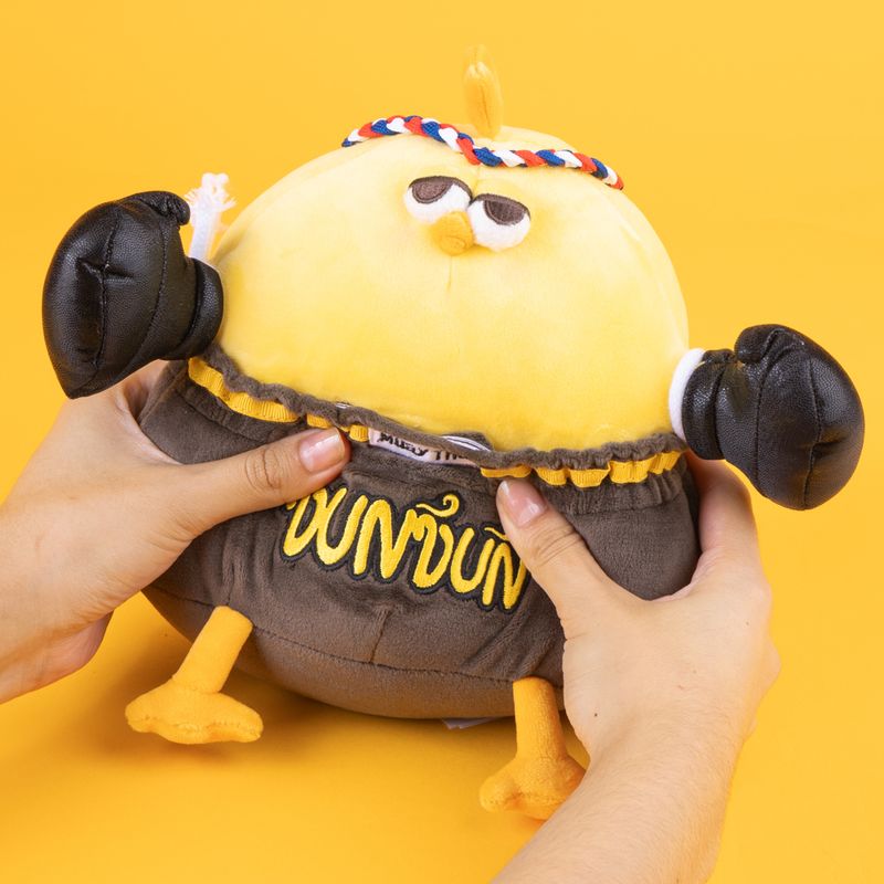 Peluche-boxeo-pollo-negro-serie-dundun-Miniso-2-22586