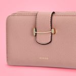 Cartera-para-mujer-mediana-miniso-trabilla-metalica-rosa-Miniso-3-22981