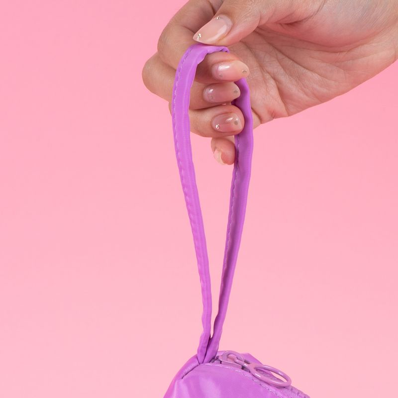 Cosmetiquera-miniso-serie-basicos-de-nylon-media-luna-lila-Miniso-6-23176