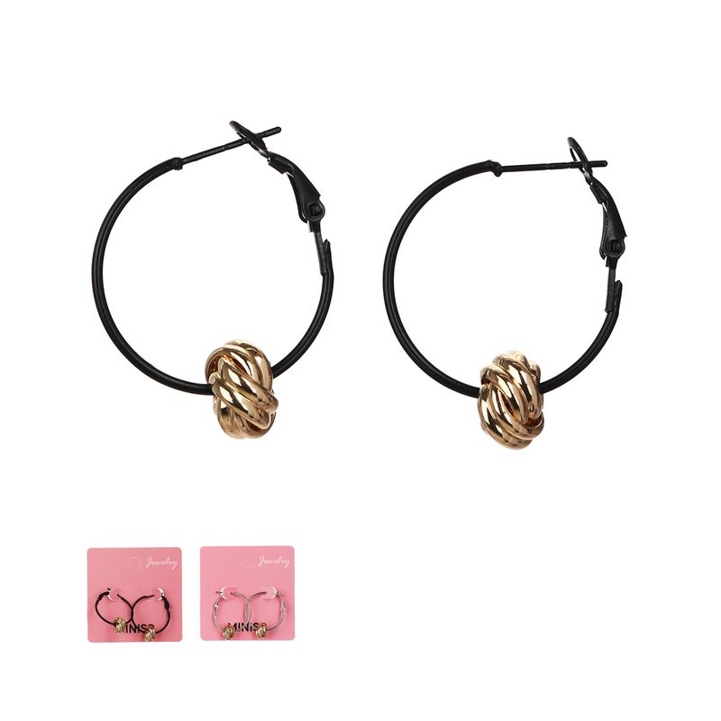 Set-de-aretes-miniso-arracadas-con-dije-trenzado-1-par-Miniso-1-22747