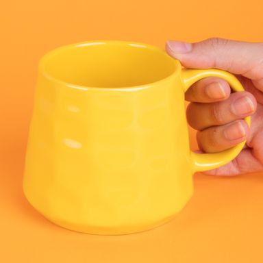Taza con relieve de color solido 360 ml amarillo -  Miniso