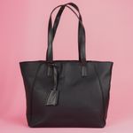 Bolso-tote-clasico-miniso-tipo-piel-texturizado-negro-Miniso-3-24178