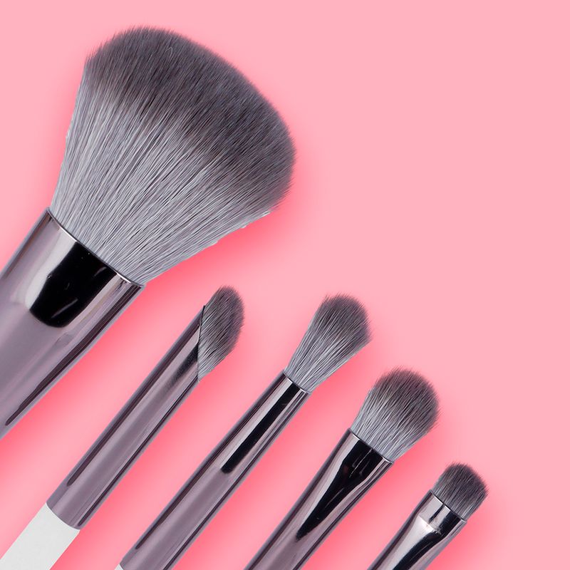 Juego-de-brochas-de-maquillaje-con-bolsa-de-almacenamiento-5-piezas-gris-Miniso-2-24259