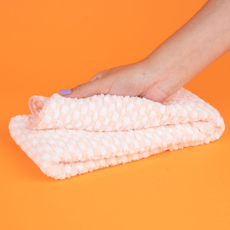 Toalla-de-ba-o-de-microfibra-miniso-cuadros-rosa-75cm-x-35cm-Miniso-2-23975