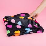 Miniso-serie-puntos-de-colores-negro-120cm-x-90cm-Miniso-2-24242