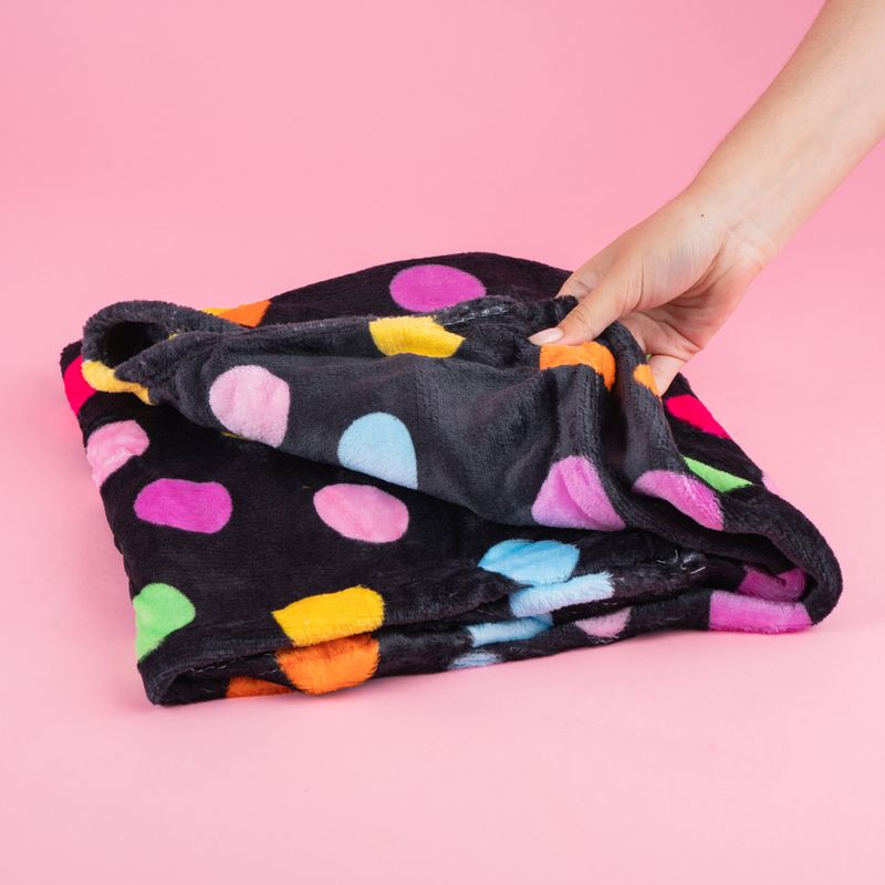 Miniso-serie-puntos-de-colores-negro-120cm-x-90cm-Miniso-2-24242