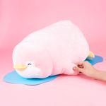 Peluche-63-cm-pinguino-acostado-rosa-pendy-serie-mini-family-Mini-Family-2-24294