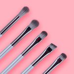 Juego-de-brochas-de-maquillaje-de-ojos-port-tiles-con-soporte-5-piezas-gris-Miniso-2-24806