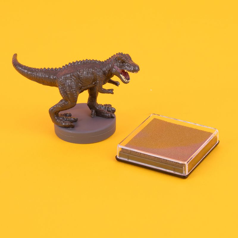 Set-de-escritorio-llavero-sello-tiranosaurio-serie-dinosaurios-Miniso-4-24819