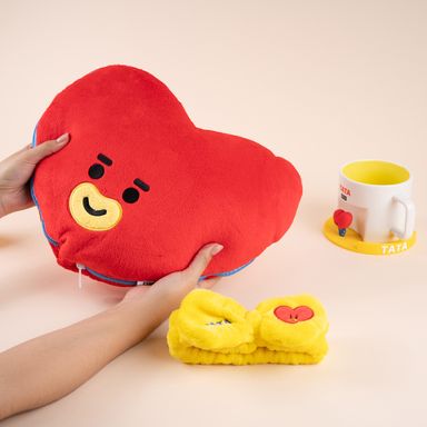 Manta con funda tipo almohada colección bt21 tata -  BT21